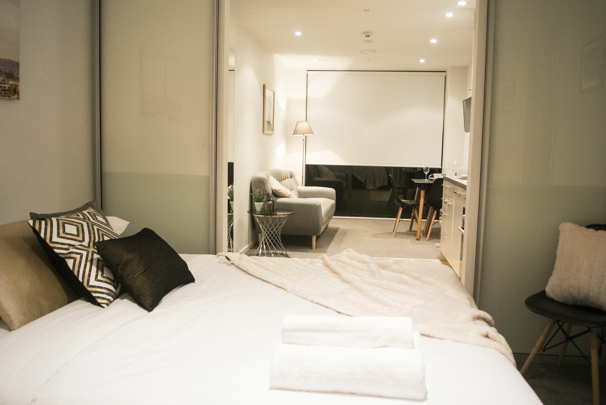 Brand New Apartment With Pool & Gym Auckland Buitenkant foto