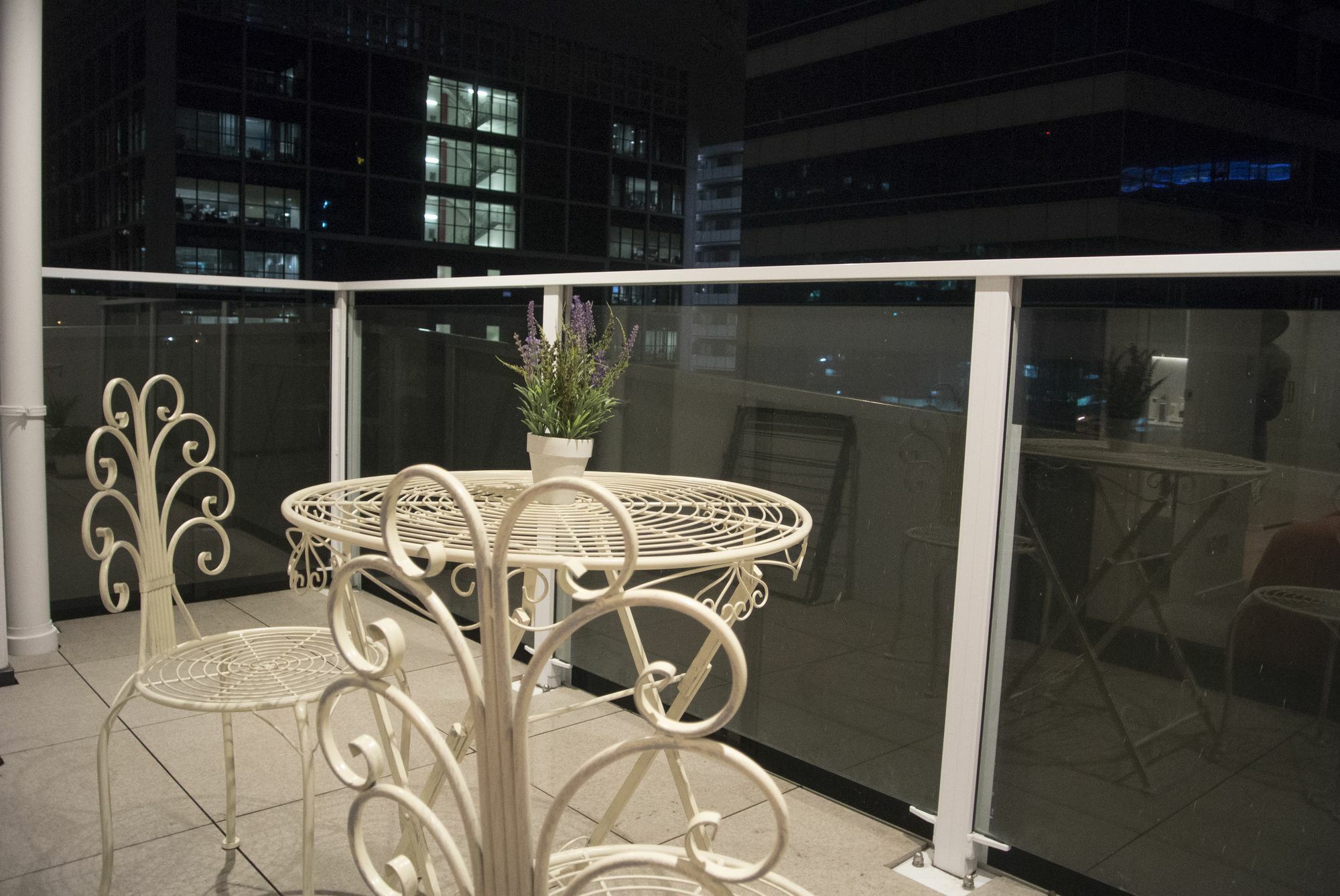 Brand New Apartment With Pool & Gym Auckland Buitenkant foto